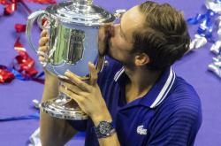 开云体育-包含美国网球队力克欧洲网球队，梅德韦杰夫爆发神勇的词条