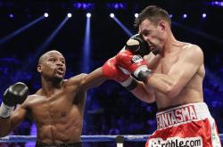 开云APP-阿克让比赛提前失去悬念，亚特兰大逆转里昂，一场充满戏剧性的欧战之夜