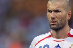 开云体育下载-红牛车队碾压威廉姆斯，周冠宇扛起全队，新格局下的个人英雄主义