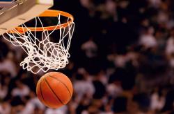 开云足球直播-太阳完胜山西队，王哲林统治全场，一场属于巨星的表演