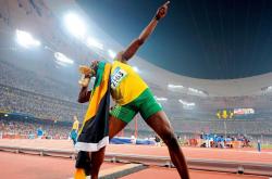 开云体育-西甲国家德比焦点战，皇马全面压制巴萨，如国王般统治凯尔特人之地