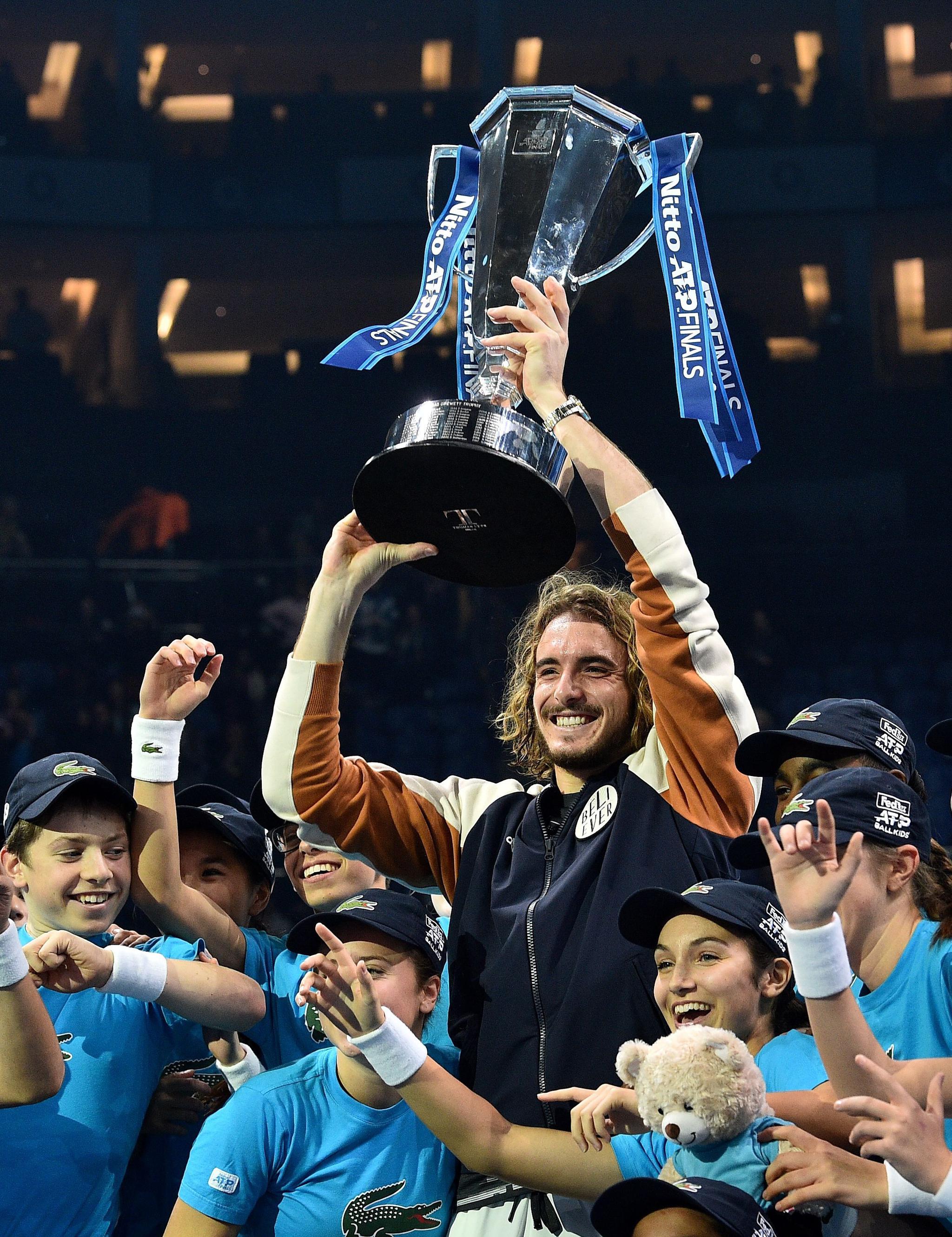 包含日本网球队逆转欧洲网球队,西西帕斯制霸全场的词条 包含日本网球队逆转欧洲网球队,西西帕斯制霸全场的词条