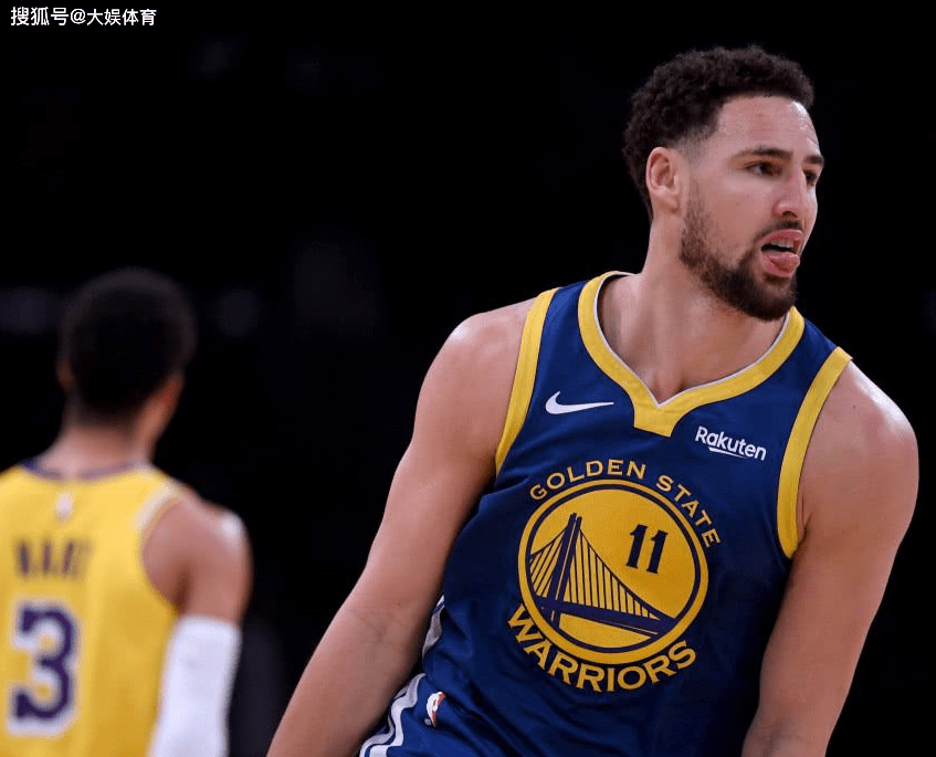 包含RNG爆冷DRX2，Tarzan打破历史纪录的词条