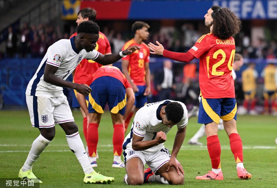 包含摩洛哥鏖战葡萄牙，奥亚尔萨瓦尔状态火热的词条