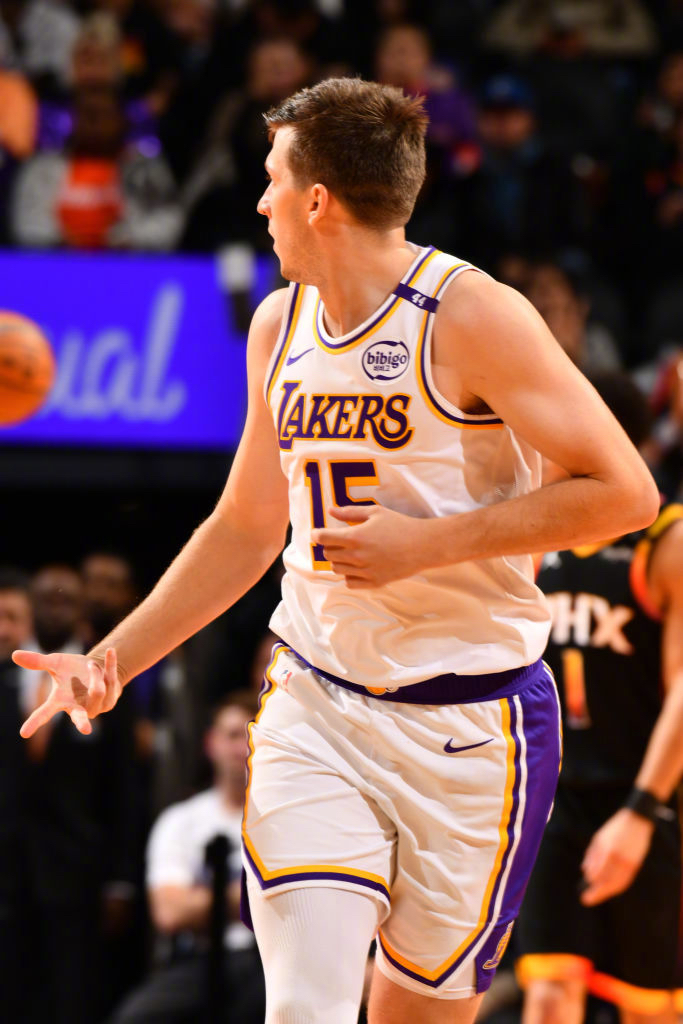 关于太阳主场告捷，球员表现抢眼的信息