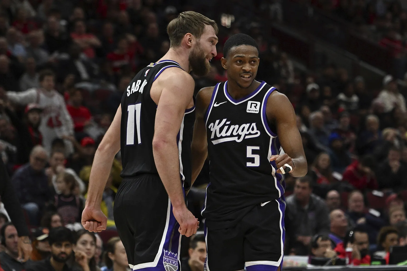 包含公牛再胜国王，东部球队展现统治力的词条