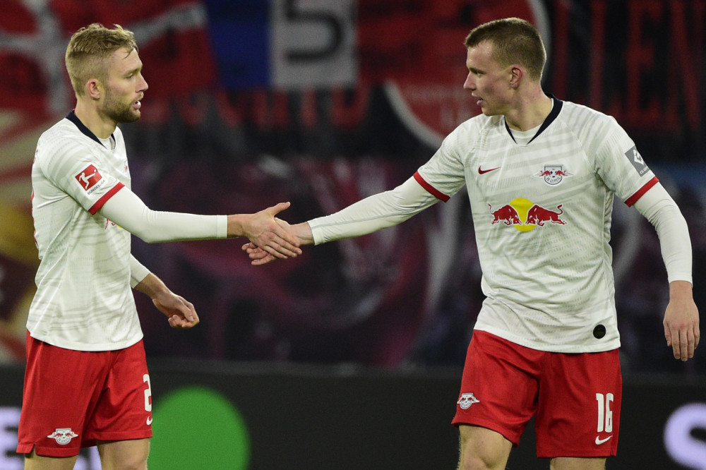 包含莱比锡红牛球迷狂欢庆祝，球队取得关键胜利的词条