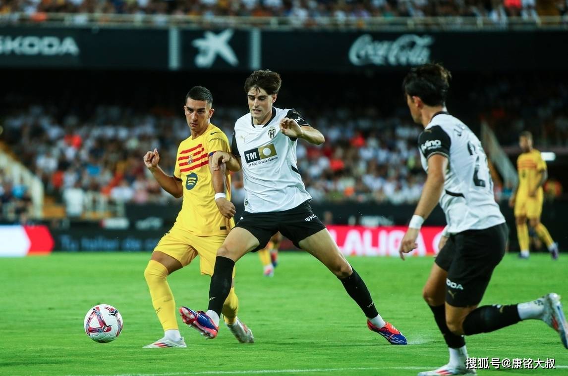 维拉尔雷亚尔与巴塞罗那对决，实力对比悬殊的简单介绍