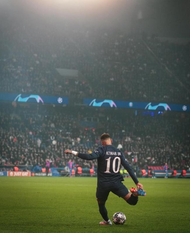 曼联客场力克劲旅，赢得宝贵三分提振士气的简单介绍