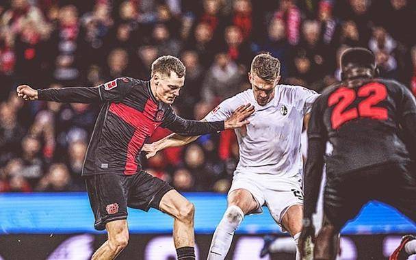 包含弗赖堡取得关键胜利，逼近德甲前八的词条