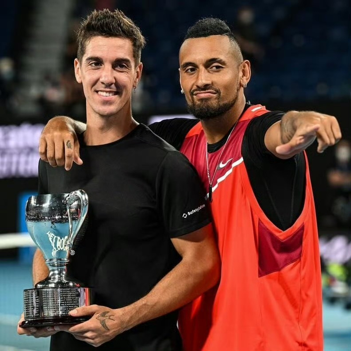 关于法国网球队绝杀西班牙网球队，克耶高斯送出助攻的信息