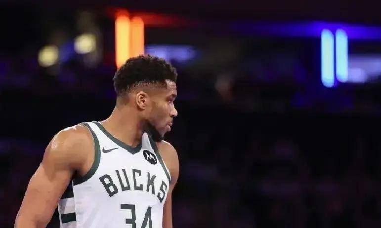 凯尔特人B队险胜雄鹿B队，阿德巴约统治全场