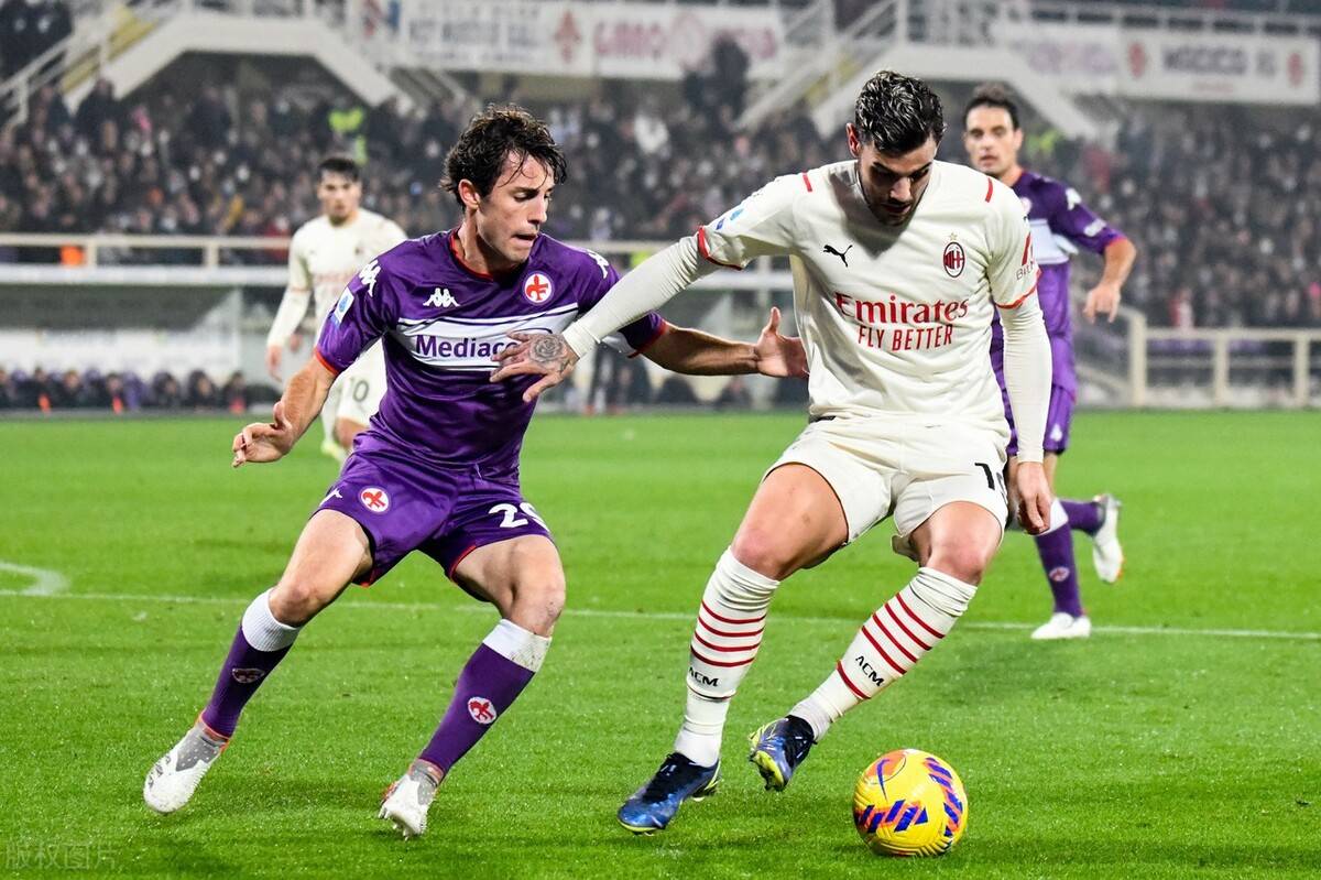 AC米兰客场平裁减法，领跑意甲联赛积分榜的简单介绍