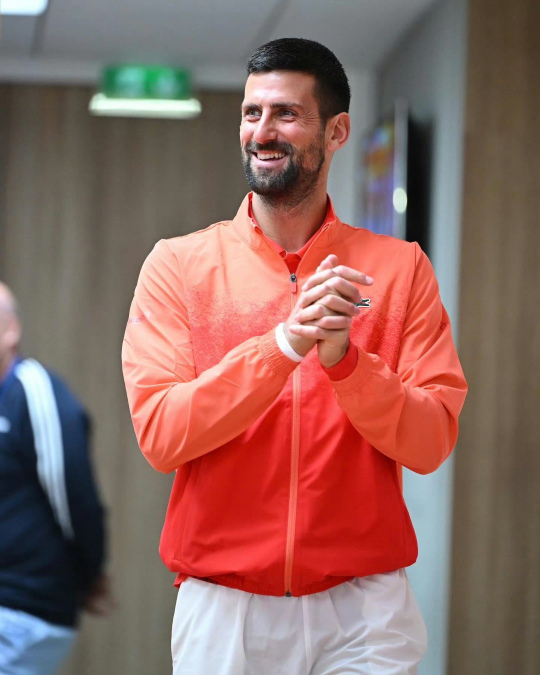 包含日本网球队爆冷德国网球队，德约科维奇三分雨点燃全场的词条