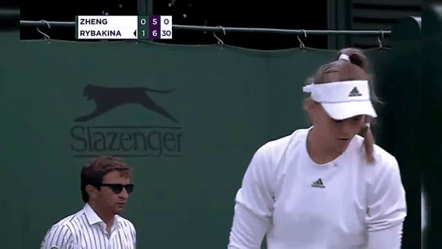 意大利网球队鏖战西班牙网球队，克耶高斯高光表现的简单介绍