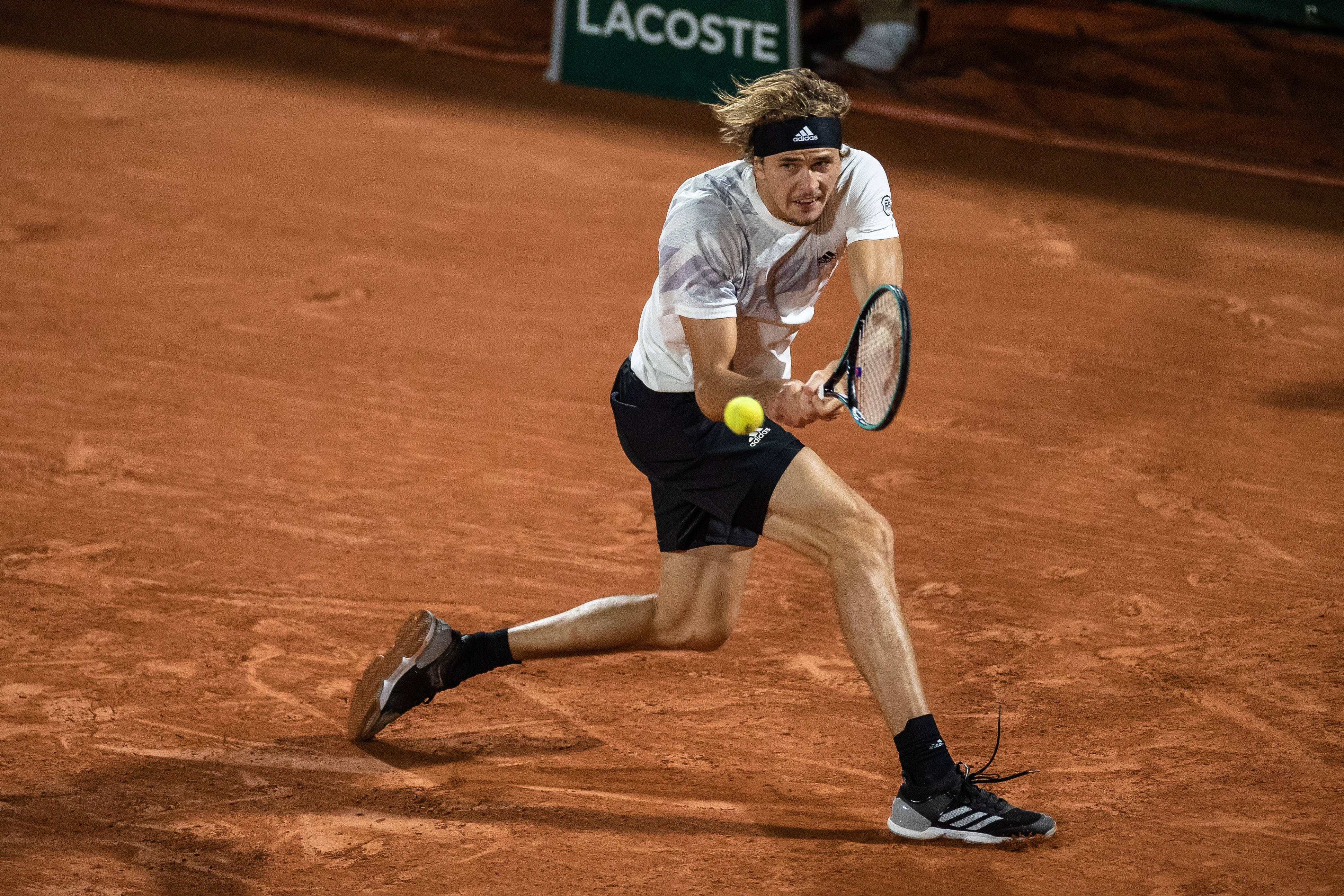 西班牙网球队血洗美国网球队，兹维列夫惊艳世界的简单介绍