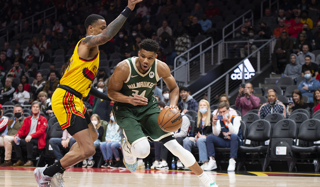 雄鹿鏖战国王,加里纳利送出助攻 雄鹿鏖战国王,加里纳利送出助攻