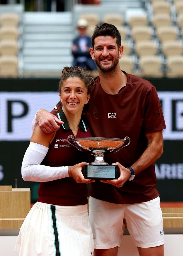 包含意大利网球队险胜法国网球队，纳达尔一己之力扛起全队的词条