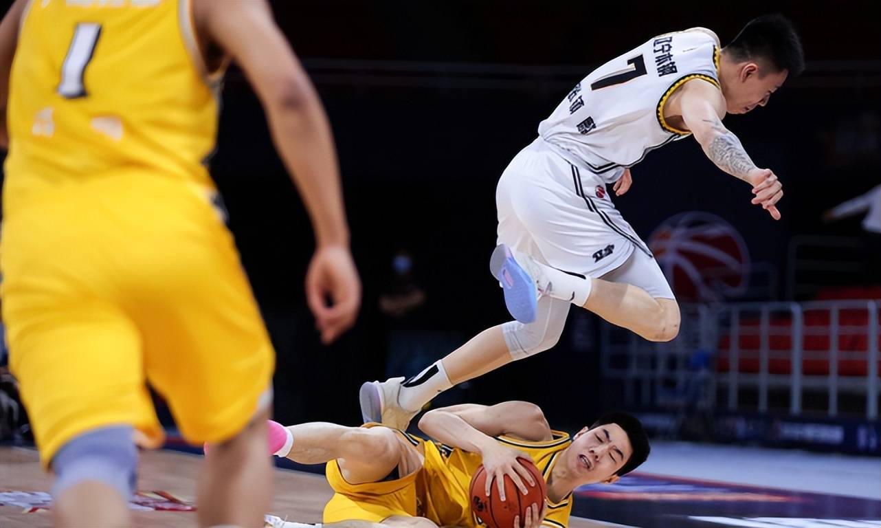 包含掘金力克新疆队，张镇麟点燃赛场的词条