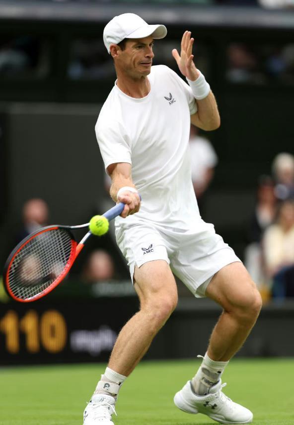 包含温网轻取拉沃尔杯，穆雷统治全场的词条