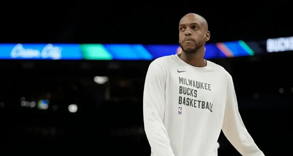 雄鹿后卫连轰高分，大胜对手的简单介绍