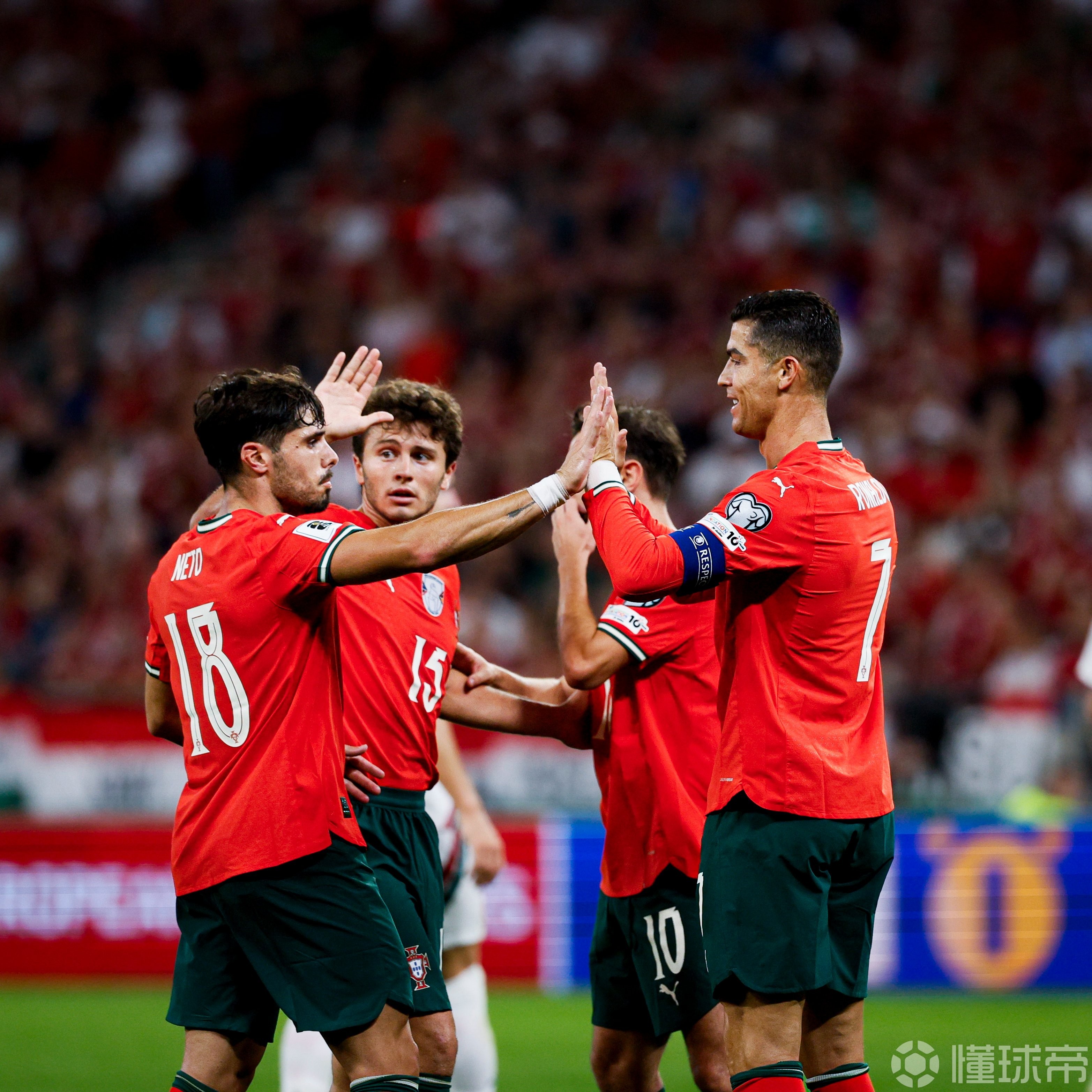 包含哥伦比亚绝杀葡萄牙，马尔基尼奥斯关键制胜的词条